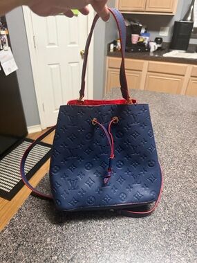Designer-Style Logo Navy & Red Bucket Bag - high-quality REPLICA. NOT AUTHENTIC.